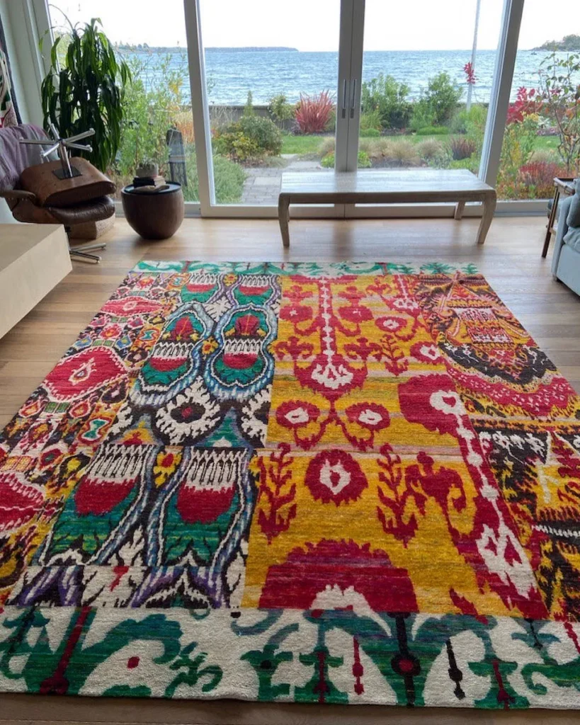 Hand knotted rug Victoria pop of colour 2022 1 | Jordans Flooring